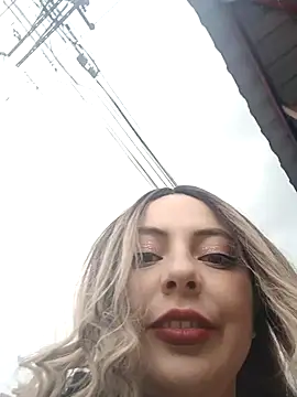 Snapshot of madelaine- chatting on 10.01.25 madelaine- online show from 10.01.25