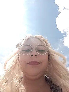 madelaine- online show from 03.14.26