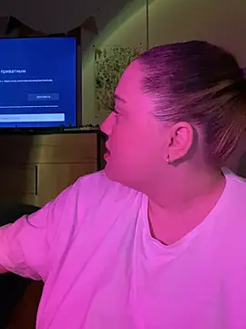 DaisyBooom online show from 02.20.25