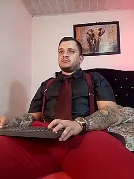 Snapshot of tony_landri chatting on 10.24.25 tony landri online show from 10.24.25