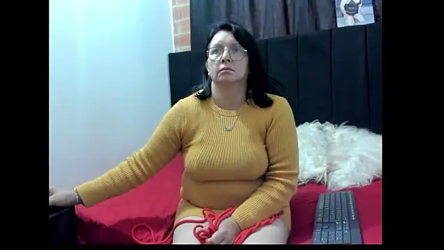 Evaaross 2345 online show from 12.17.24