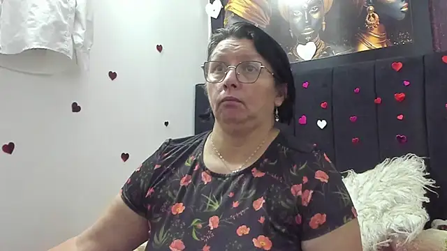 Evaaross 2345 online show from 04.02.26