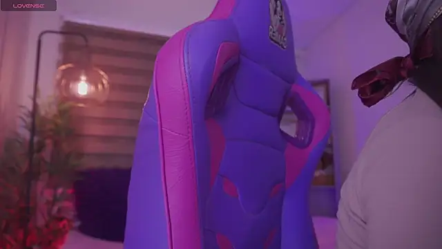 milly kenner online show from 11.21.25