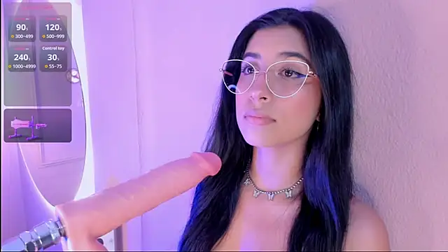 Snapshot of zia_cooper chatting on 11.04.25 zia cooper online show from 11.04.25