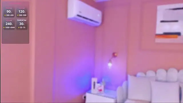 Snapshot of zia_cooper chatting on 11.05.25 zia cooper online show from 11.05.25