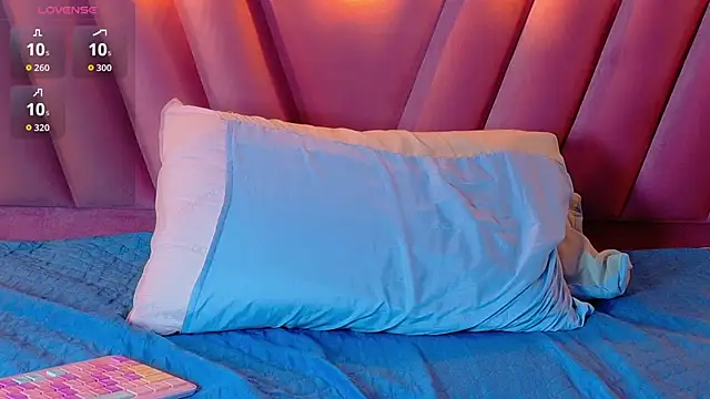 littleebonymommy online show from 10.24.25