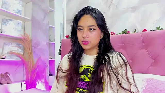 AnnaQueen  online show from 11.04.25