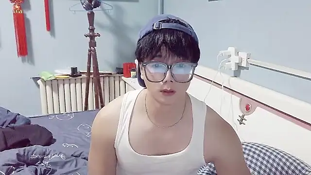 Snapshot of handsome1069 chatting on 10.20.25 handsome1069 online show from 10.20.25