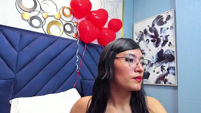 SophieBaker   online show from 02.20.25