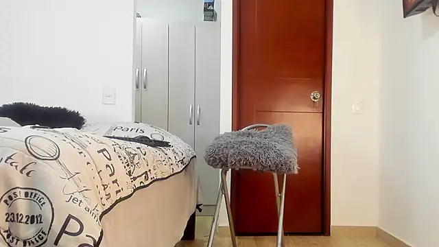 SophieBaker   online show from 03.19.25