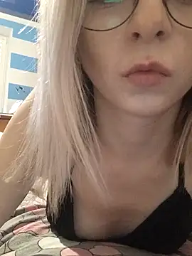 Butterfly Lily online show from 12.02.24