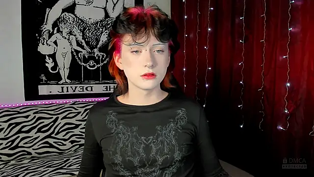 Snapshot of Vailyreb_ chatting on 12.30.24 Vailyreb online show from 12.30.24