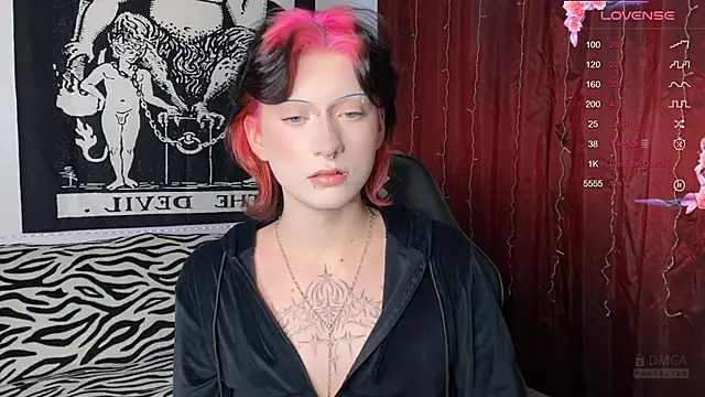 Snapshot of Vailyreb_ chatting on 02.04.25 Vailyreb online show from 02.04.25