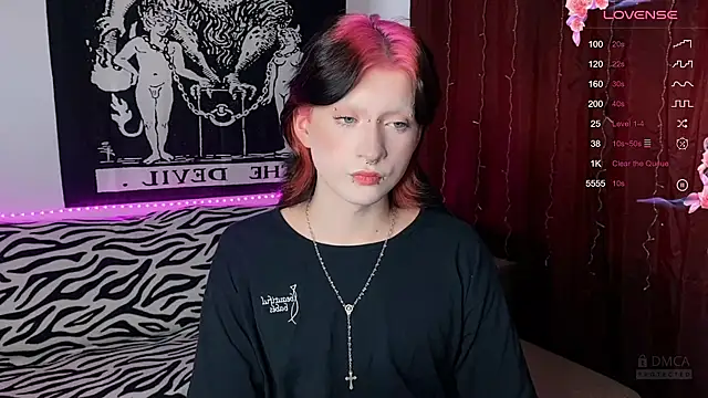 Snapshot of Vailyreb_ chatting on 02.08.25 Vailyreb online show from 02.08.25