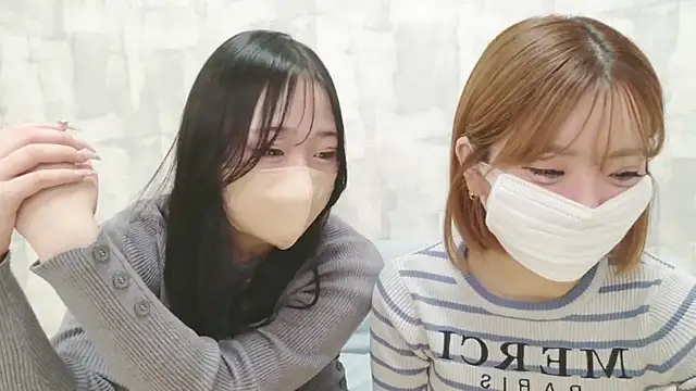 LOVE MOMO LOVE online show from 04.24.26