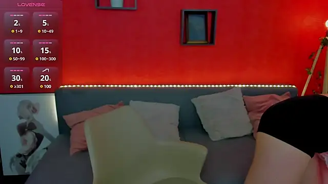 Snapshot of Lia_Bloom_ chatting on 02.27.25 Lia Bloom online show from 02.27.25