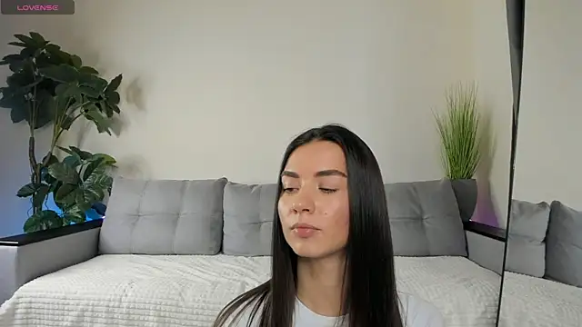 NicoleLuv online show from 12.04.24