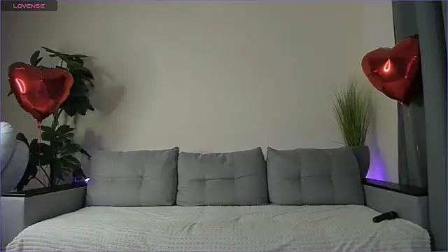 NicoleLuv online show from 02.19.25