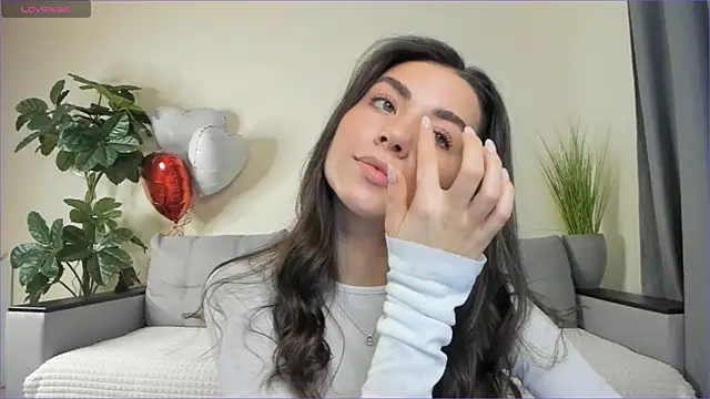 NicoleLuv online show from 03.14.25