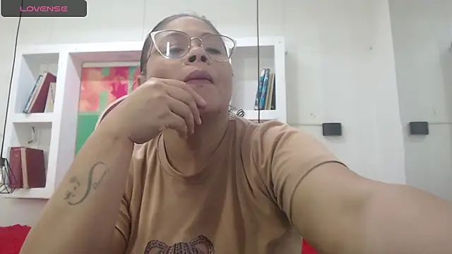 Snapshot of sexy_lady_0 chatting on 11.05.25 sexy lady 0 online show from 11.05.25