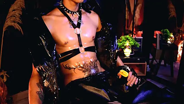 Snapshot of DemonKush-- chatting on 10.13.25 DemonKush-- online show from 10.13.25