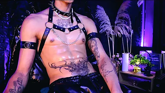 Snapshot of DemonKush-- chatting on 10.22.25 DemonKush-- online show from 10.22.25