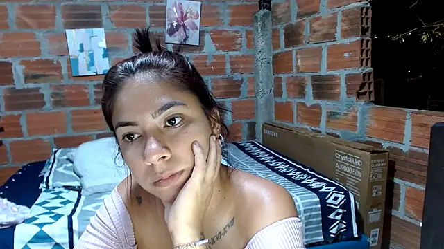 Mary Pompis online show from 03.01.25