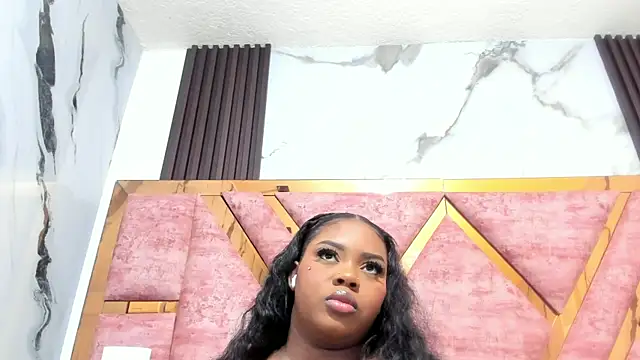 Snapshot of mia_alvares chatting on 05.06.26 mia alvares online show from 05.06.26