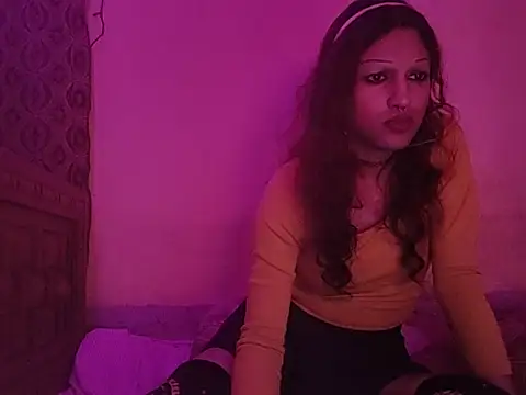 Snapshot of MmmMonikaBabie chatting on 01.27.25 MmmMonikaBabie online show from 01.27.25