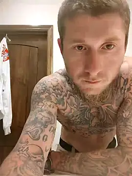 Snapshot of jtw14 chatting on 02.04.25 jtw14 online show from 02.04.25