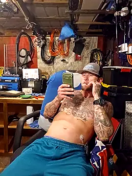 Snapshot of jtw14 chatting on 09.17.25 jtw14 online show from 09.17.25