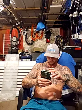 Snapshot of jtw14 chatting on 09.26.25 jtw14 online show from 09.26.25