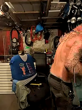 Snapshot of jtw14 chatting on 09.28.25 jtw14 online show from 09.28.25