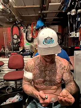 Snapshot of jtw14 chatting on 10.03.25 jtw14 online show from 10.03.25