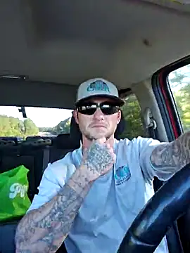 Snapshot of jtw14 chatting on 10.15.25 jtw14 online show from 10.15.25