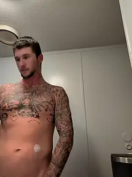 Snapshot of jtw14 chatting on 10.24.25 jtw14 online show from 10.24.25