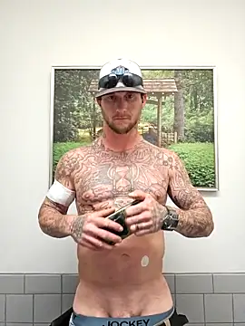 Snapshot of jtw14 chatting on 11.01.25 jtw14 online show from 11.01.25