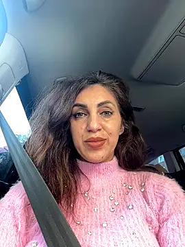 EmaSkyes online show from 10.17.25