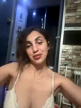 EmaSkyes online show from 11.06.25