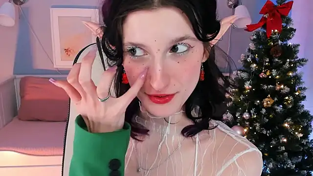Snapshot of Lil_Melanie_ chatting on 12.29.24 Lil Melanie online show from 12.29.24