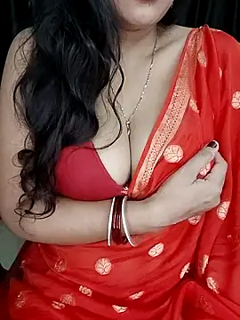 Snapshot of kaamuk_shweta chatting on 10.04.25 kaamuk shweta online show from 10.04.25