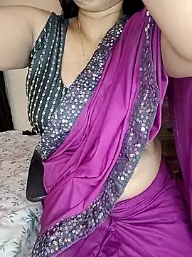 Snapshot of kaamuk_shweta chatting on 10.13.25 kaamuk shweta online show from 10.13.25