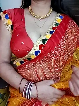 Snapshot of kaamuk_shweta chatting on 10.30.25 kaamuk shweta online show from 10.30.25