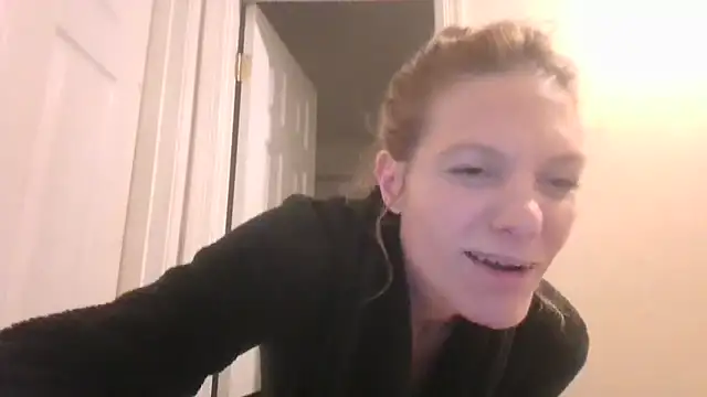 Snapshot of AddieAssets chatting on 09.21.25 AddieAssets online show from 09.21.25