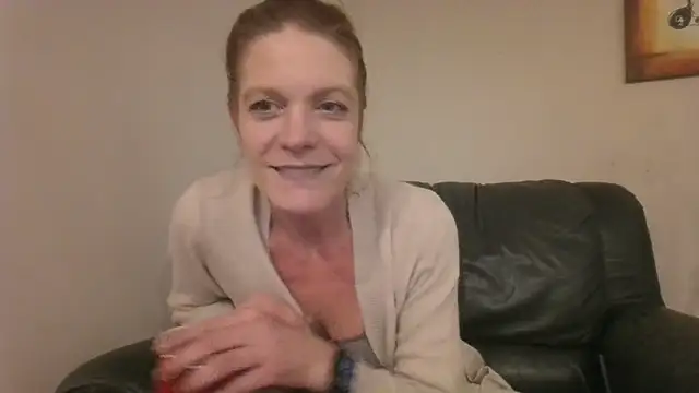 Snapshot of AddieAssets chatting on 09.22.25 AddieAssets online show from 09.22.25