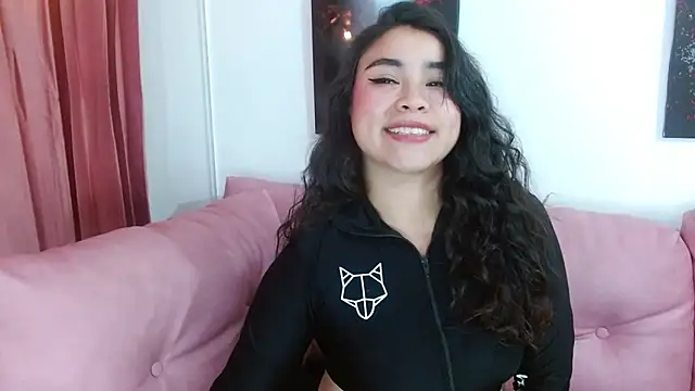 Snapshot of hinataleecs chatting on 09.28.25 hinataleecs online show from 09.28.25