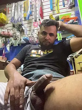 Snapshot of Sheik_z_o chatting on 11.08.25 Sheik z o online show from 11.08.25