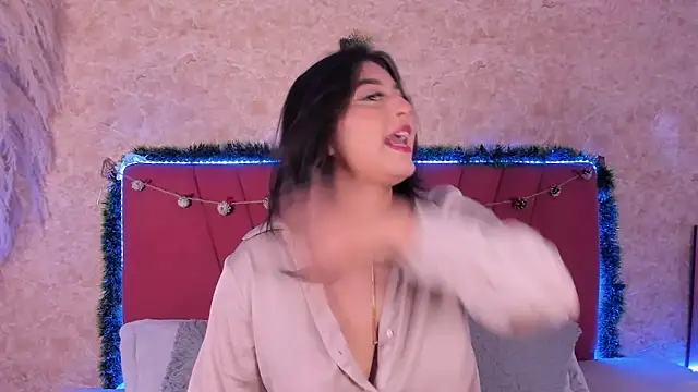 Snapshot of LorenaStevens chatting on 12.31.24 LorenaStevens online show from 12.31.24