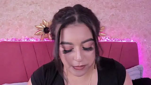 Snapshot of LorenaStevens chatting on 01.22.25 LorenaStevens online show from 01.22.25