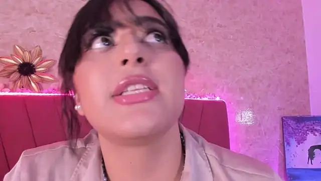 Snapshot of LorenaStevens chatting on 02.04.25 LorenaStevens online show from 02.04.25